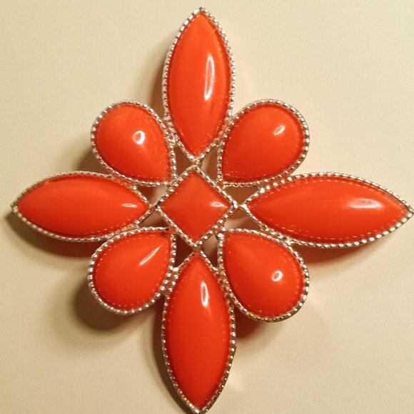 Signed Emmons Vintage Orange Enamel Flower Brooch Pin 1960s Gold Tone Mod Costum - Picture 2 of 5